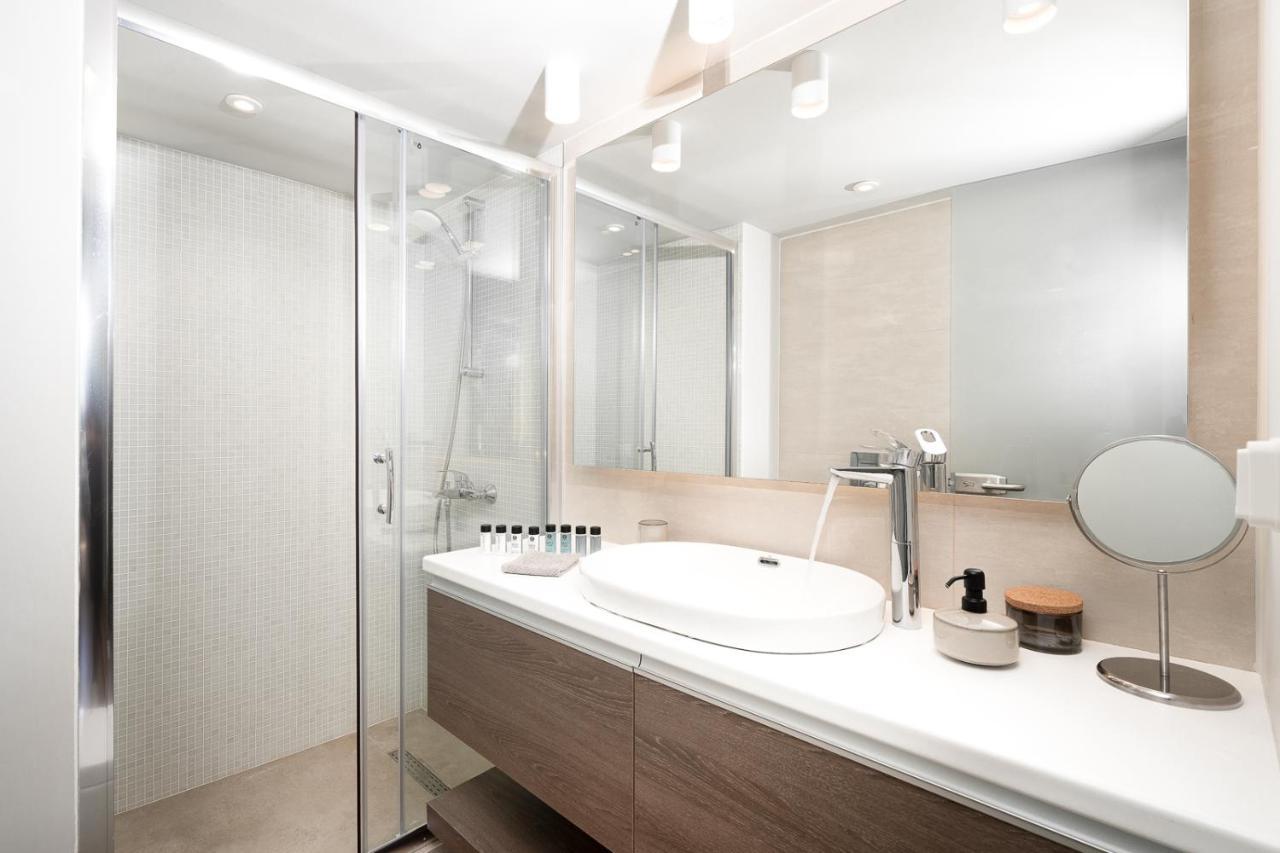Blue Avra Apartment By A&D Properties Pórto Ráfti Exteriör bild