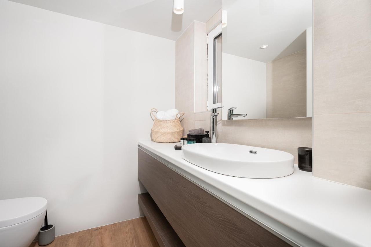 Blue Avra Apartment By A&D Properties Pórto Ráfti Exteriör bild